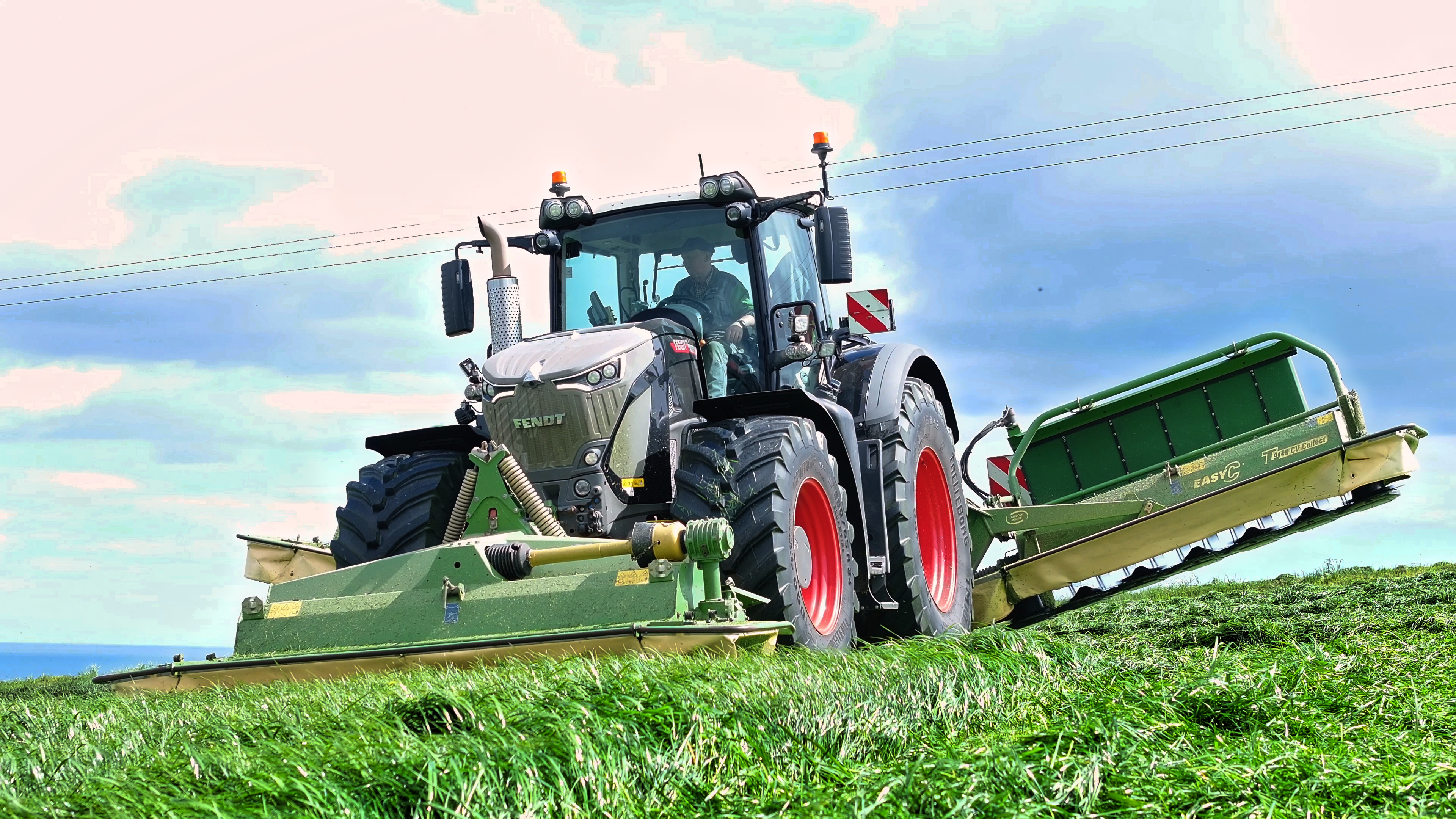 Fendt mowing